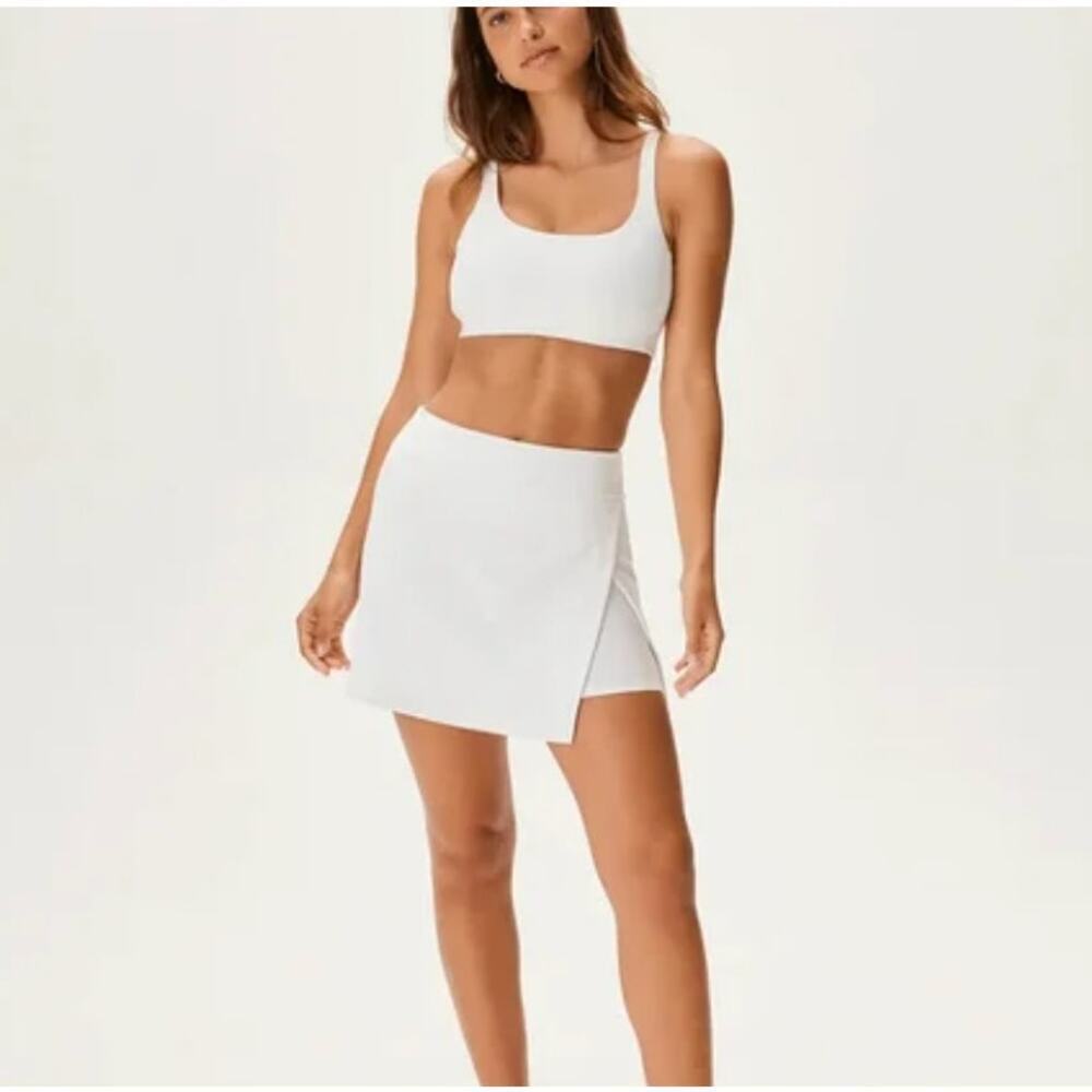 NEW Outdoor Voices Court Skort 4.5" Women's Large​​
